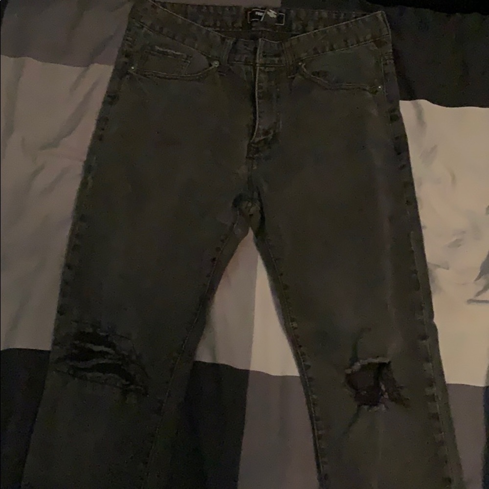 Ripped Forever 21 Akinny Jeans